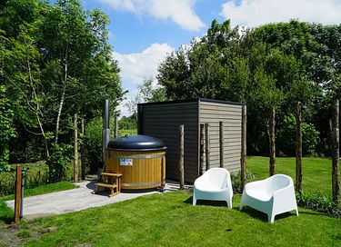 Modern holiday home with sauna and hot tub