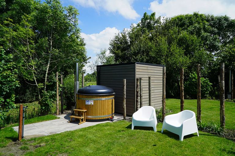 Modern holiday home with sauna and hot tub - 1