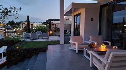 Single-story villa on the waterfront - 3