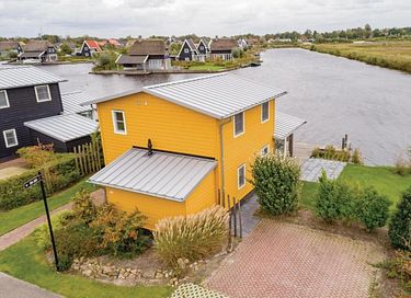 6-person vacation villa with swimming jetty - 6