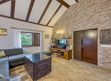Waterfront villa with pool, sauna and jacuzzi - 2