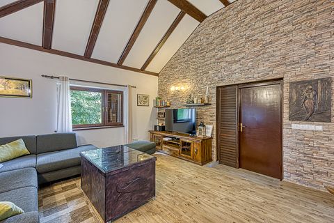 Waterfront villa with pool, sauna and jacuzzi - 2