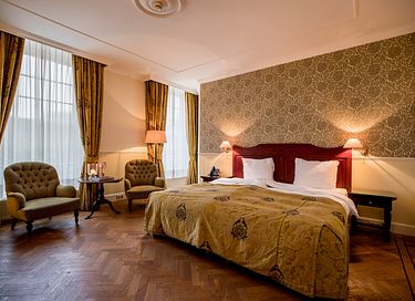 Passer la nuit dans une chambre de château majestueuse - 2
