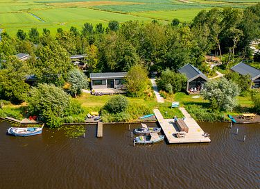 Lodge aan het water met eigen steiger - 5