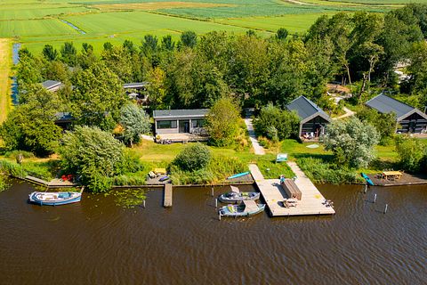 Lodge aan het water met eigen steiger - 5