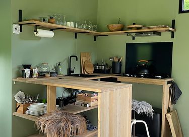 Tiny house in greenery - 8