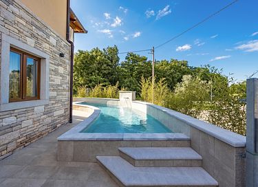 Villa avec piscine située au calme et proche de la mer - 35