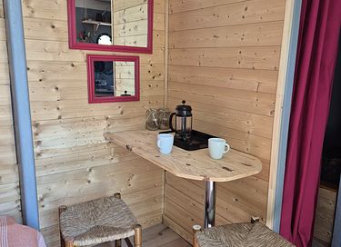 La hutte et son dôme au bord de l’étang  - 9