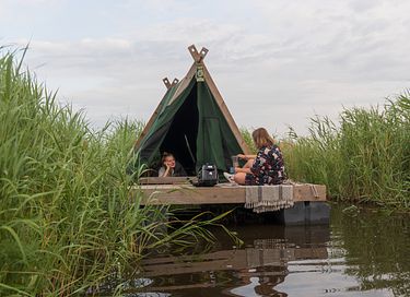 Unique stay on a motorized raft - 4