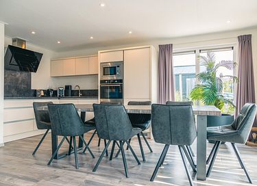 8-person holiday home near the water - 4