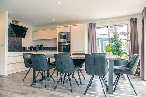 8-person holiday home near the water - 4