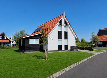Spacious family home with a terrace in Zeeland