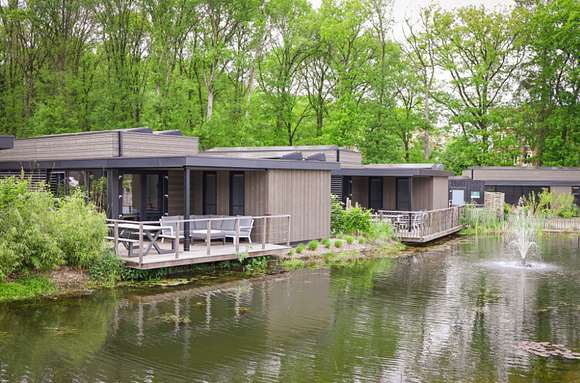Tiny house aan het water