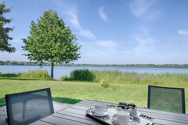Maison de vacances spacieuse au bord de l'eau - 1