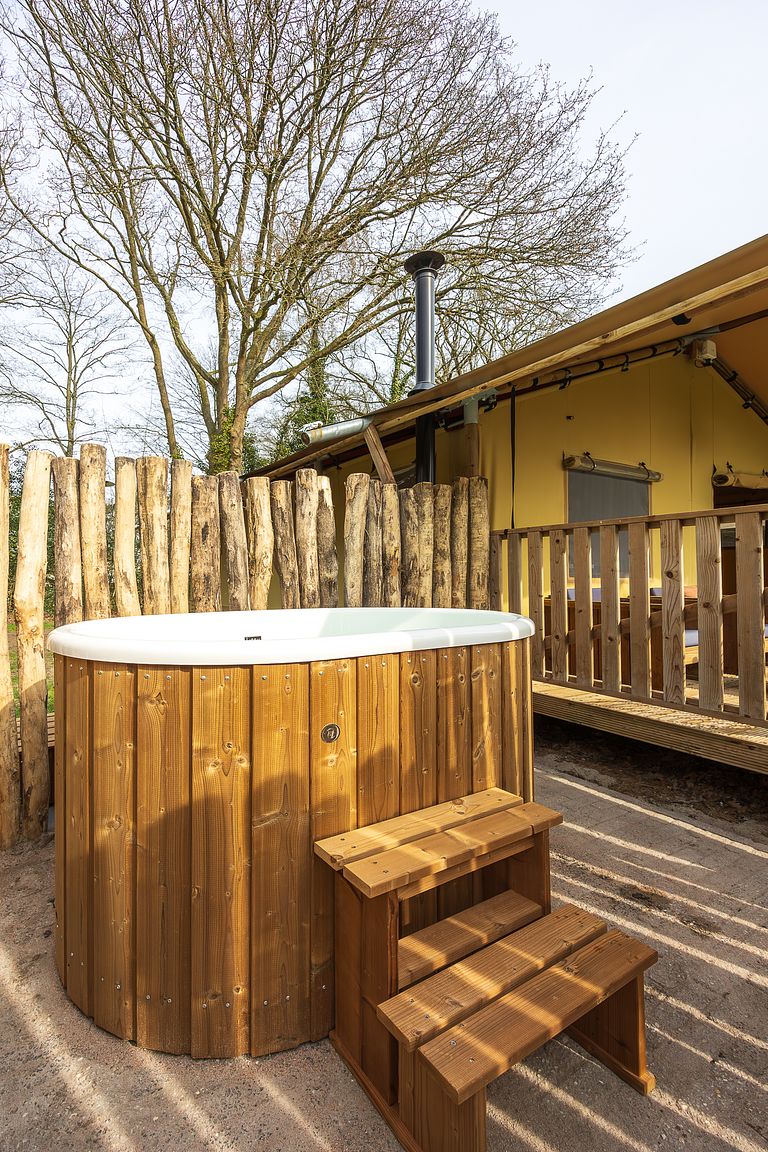 Luxury glamping lodge (5p) with hot tub - 1