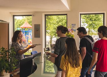 4-persoons vakantiehuis bij een recreatiemeer - 14