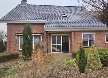 Luxury group accommodation with sauna and hot tub - 32