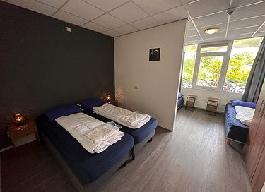 Group accommodation (12p) on a nice park - 11