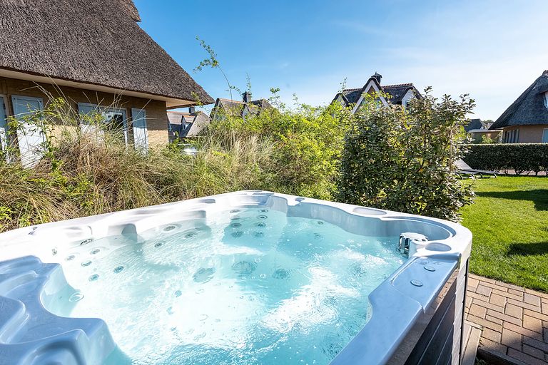 Villa mit Jacuzzi und Sauna in der Nähe des Meeres - 1
