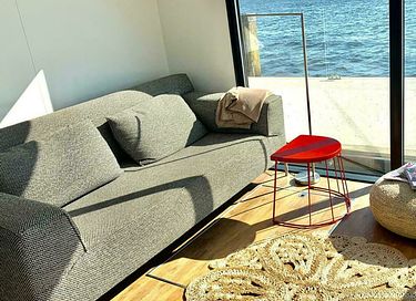Moderne houseboot aan het Sneekermeer - 3