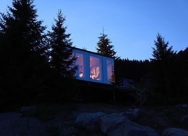 Einzigartiges Spiegelhaus mit Whirlpool in Norwegen - 50