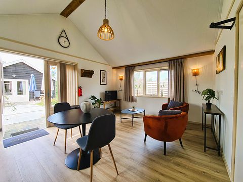 Tiny house (2p) op het Friese platteland - 3