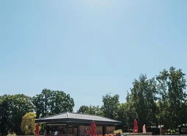 Cute shepherds hut with private hot tub in nature - 18