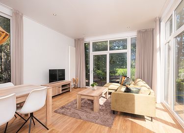 Designer cabin overlooking a river - 3
