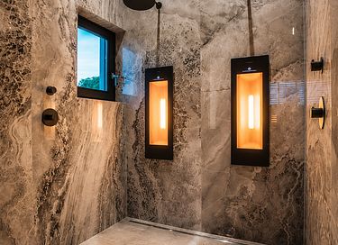 Luxe Wellnessvilla met Jacuzzi en Sauna - 16