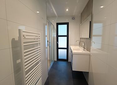 Design huis in een bosrijke omgeving - 6