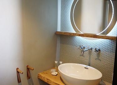 Luxe hotelkamer met zeezicht aan het strand  - 14