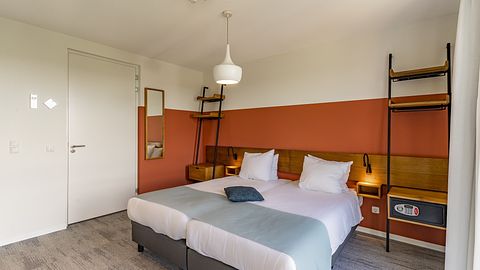 Luxury hotel room with wellness and views - 4
