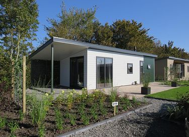 Vakantiechalet op vakantiepark aan het water