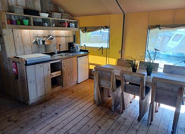 Safaritent met privé sanitair voor 6 personen - 6