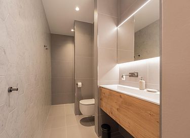 Wellnessvilla aan het water met sauna - 25