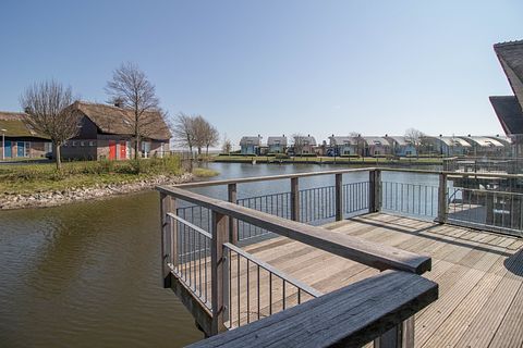 Luxury waterfront holiday home with sauna - 3