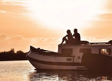 Unieke slaapbeleving op het water op een boot