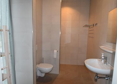 Vacation villa (10p) with hot tub by the water - 23