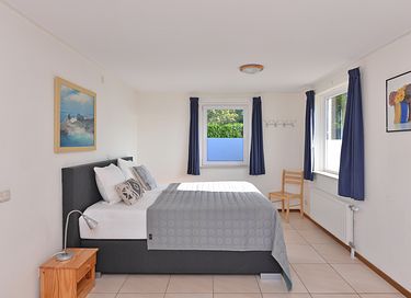 Bungalow by a beautiful lake in Zeeland (6p) - 9