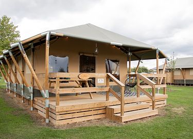 Grote safaritent op avontuurlijke camping - 3