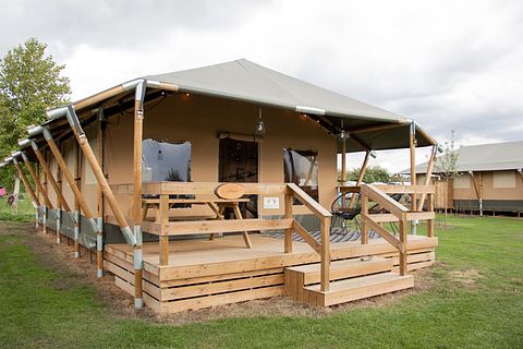 Grote safaritent op avontuurlijke camping - 3