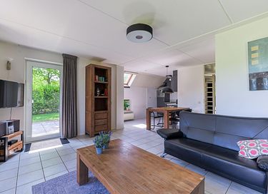 Ruime vakantiewoning aan viswater in Drenthe - 6