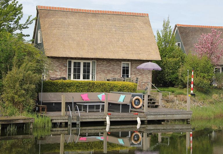 Pet-friendly villa on waterfront - 1