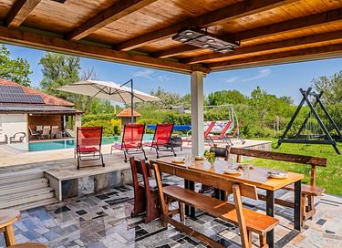 Villa met zwembad, sauna en jacuzzi aan water - 26