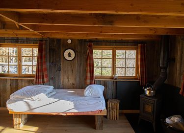 Unique forest cabin with hot tub - 8