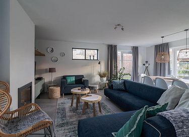 Spacious family home with wellness facilities - 33