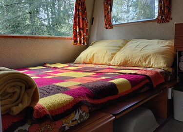 Spend the night in a vintage folding caravan - 17