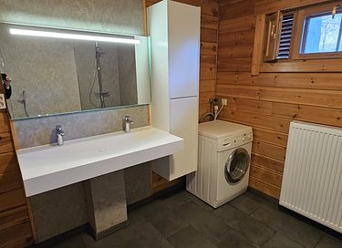 Grande maison en bois dans la forêt avec sauna privé - 20