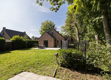 Maison familiale moderne et lumineuse avec grand jardin - 30