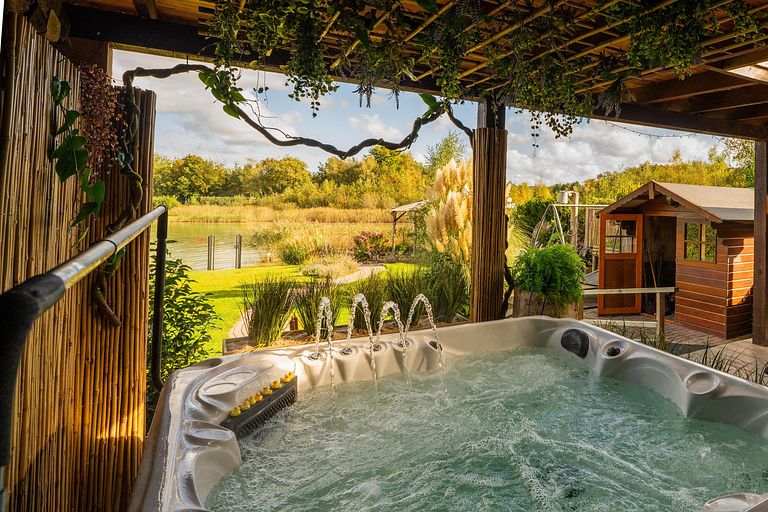 Wellness cottage by the water - 1